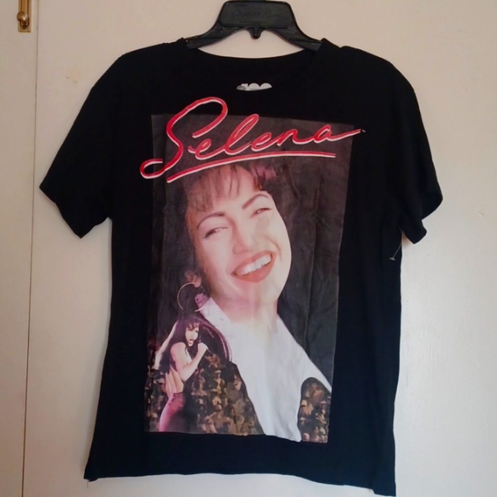 NEW Selena Black T Shirt Size Large,  Concert T Shirt, Fan, 90s, Gift